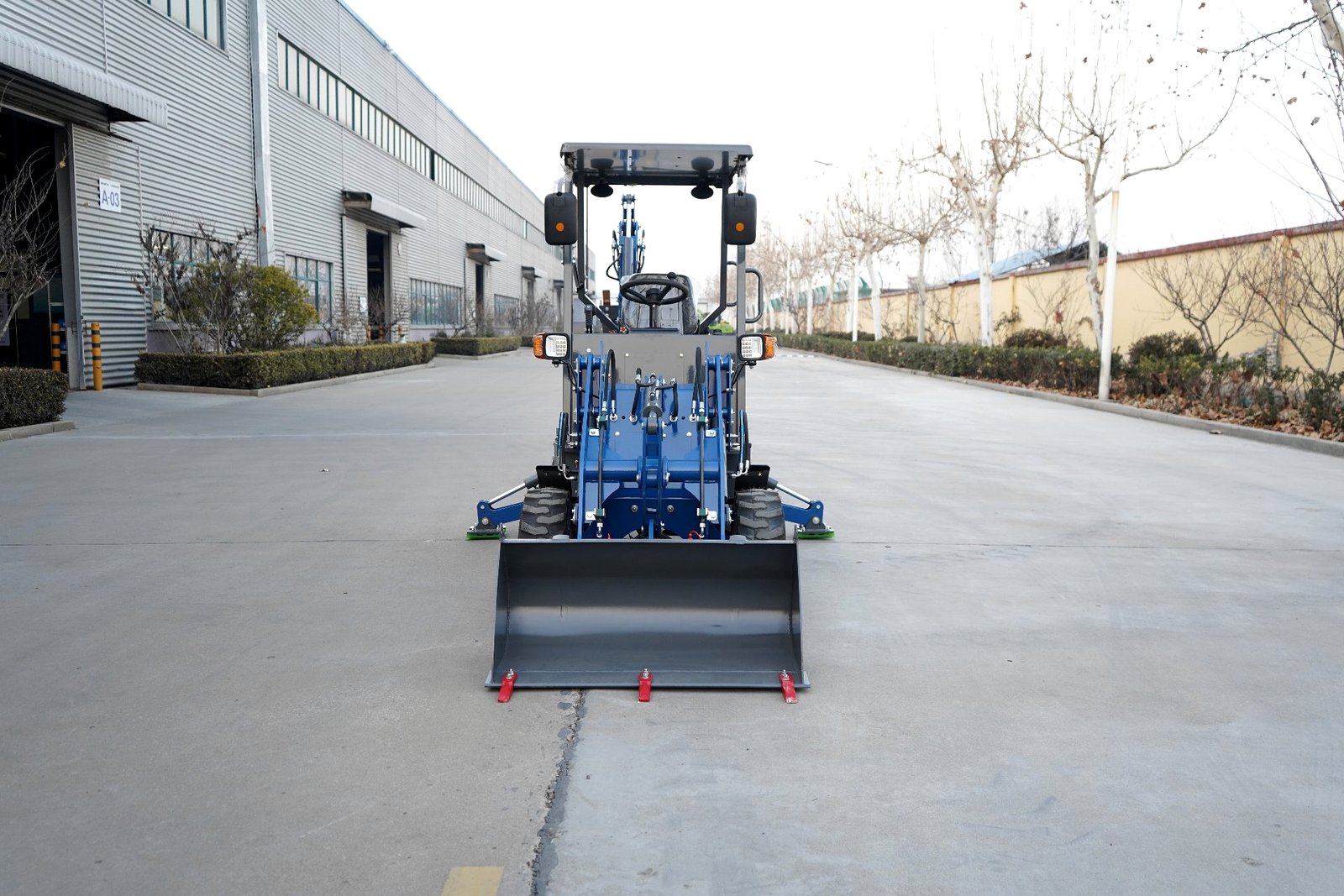 BL 15-06 side view with bucket — backhoe loader