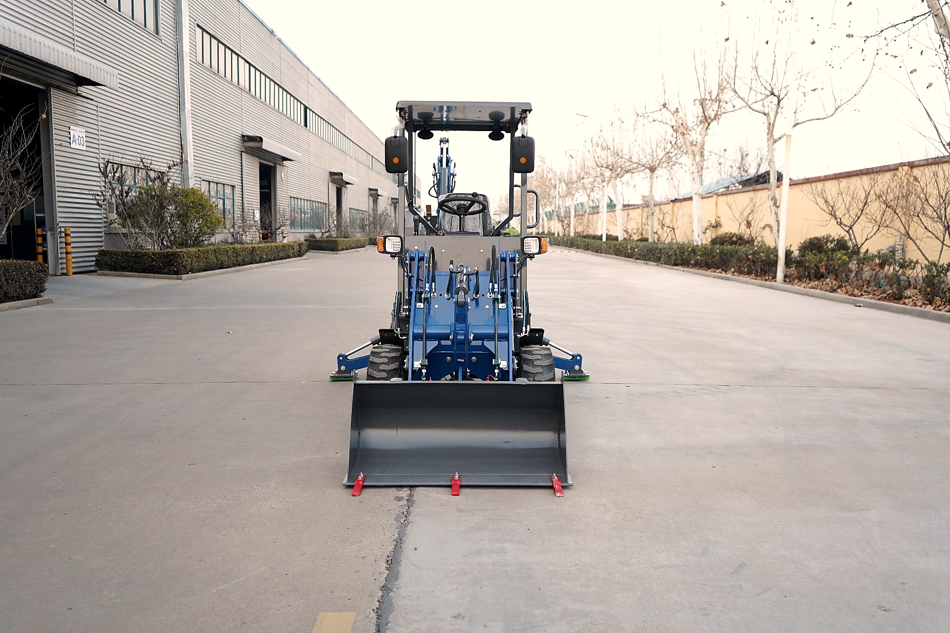 BL 15-06 Mini Electric Backhoe Loader
