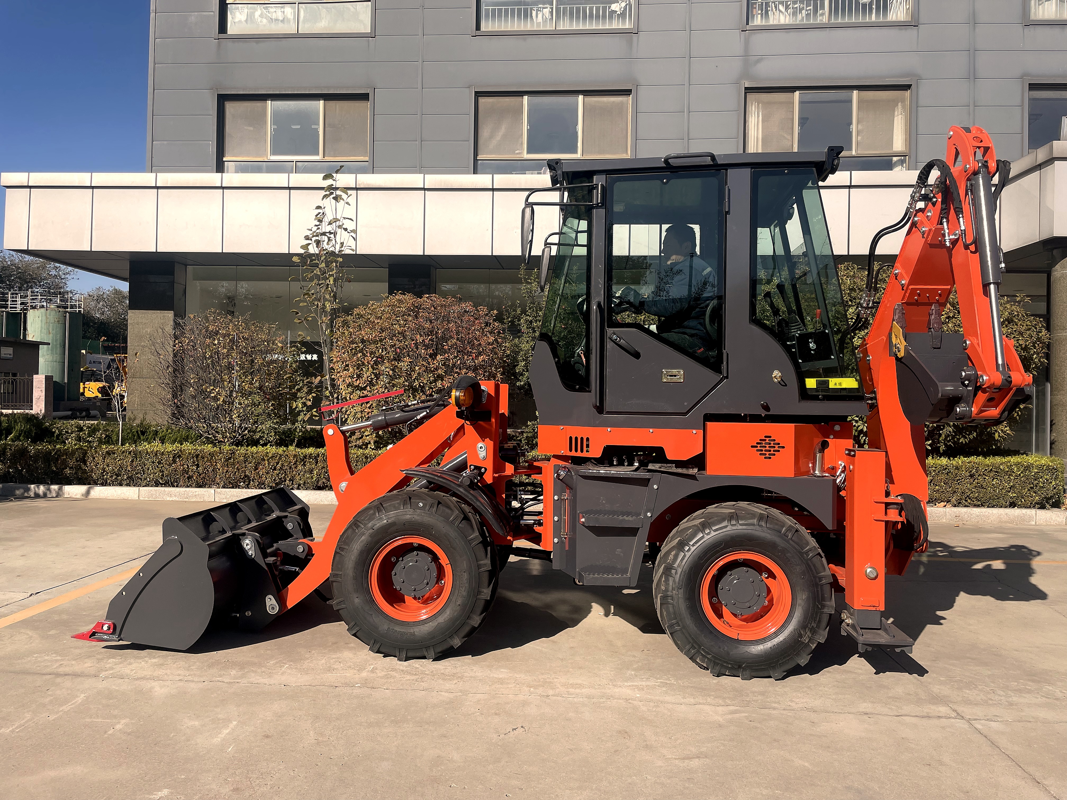 BL 35-12 Backhoe Loader