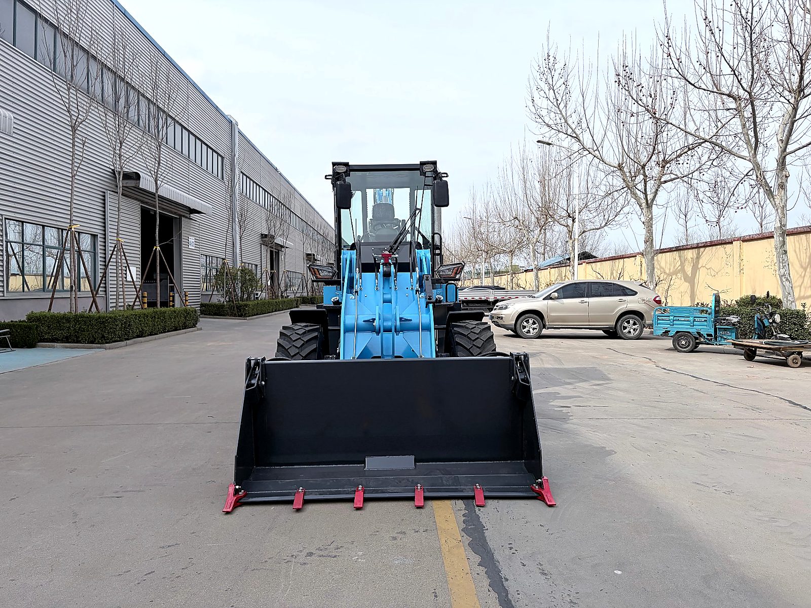 BL 70-25 - Side Profile with Bucket — backhoe loader